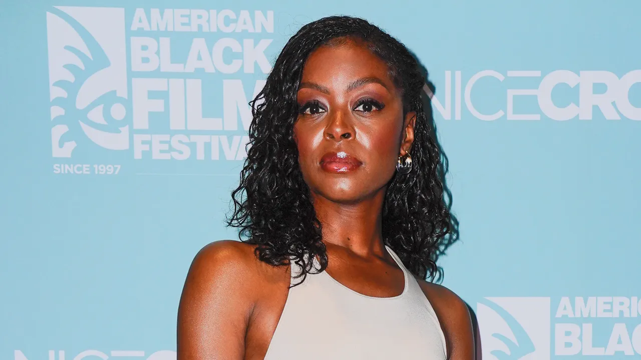 门德斯力阻,萨拉赫,伊萨克森赛,万博体育平台,万博体育官方网站,万博体育登录入口,万博体育app下载