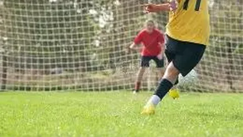 我国青少年足球联赛LOGO正式亮相